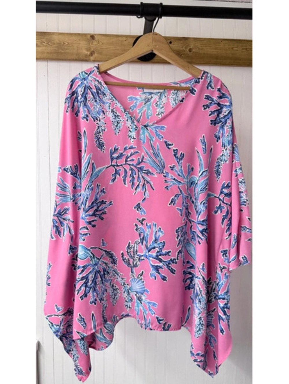 Belle by Kim Gravel Woven Aloha Poncho vibrant pink blue coral reef seashell  xl